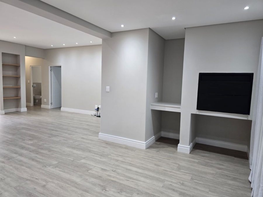 3 Bedroom Property for Sale in Aan de Wijnlanden Western Cape